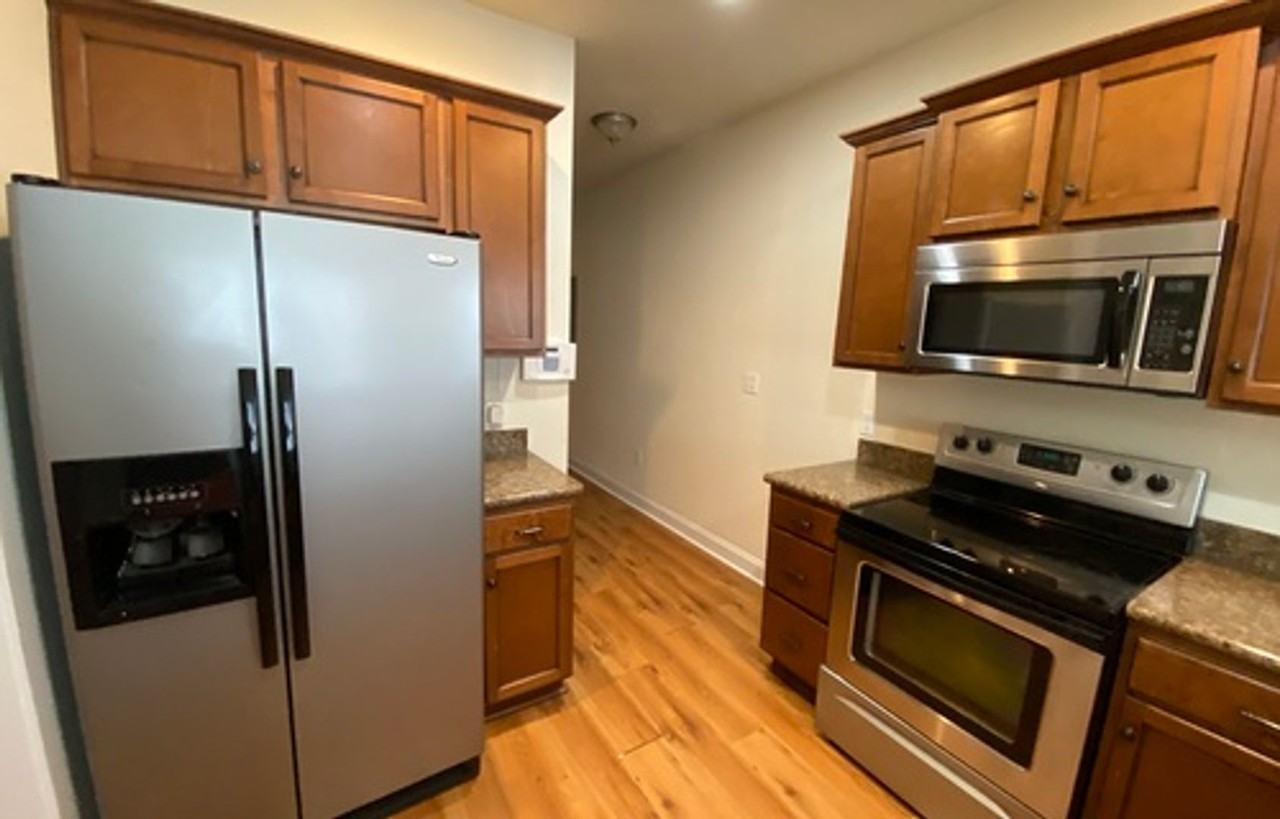 238 Madison Hts - Photo 4 of 8