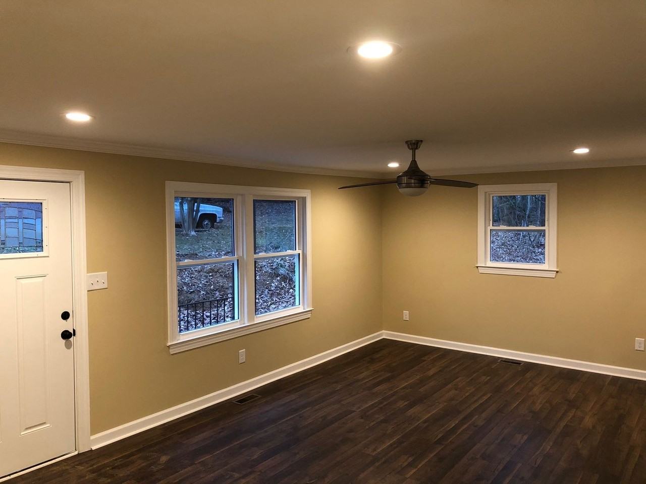 2817 Beechwood Dr - Photo 2 of 21