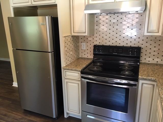 2817 Beechwood Dr - Photo 4 of 21