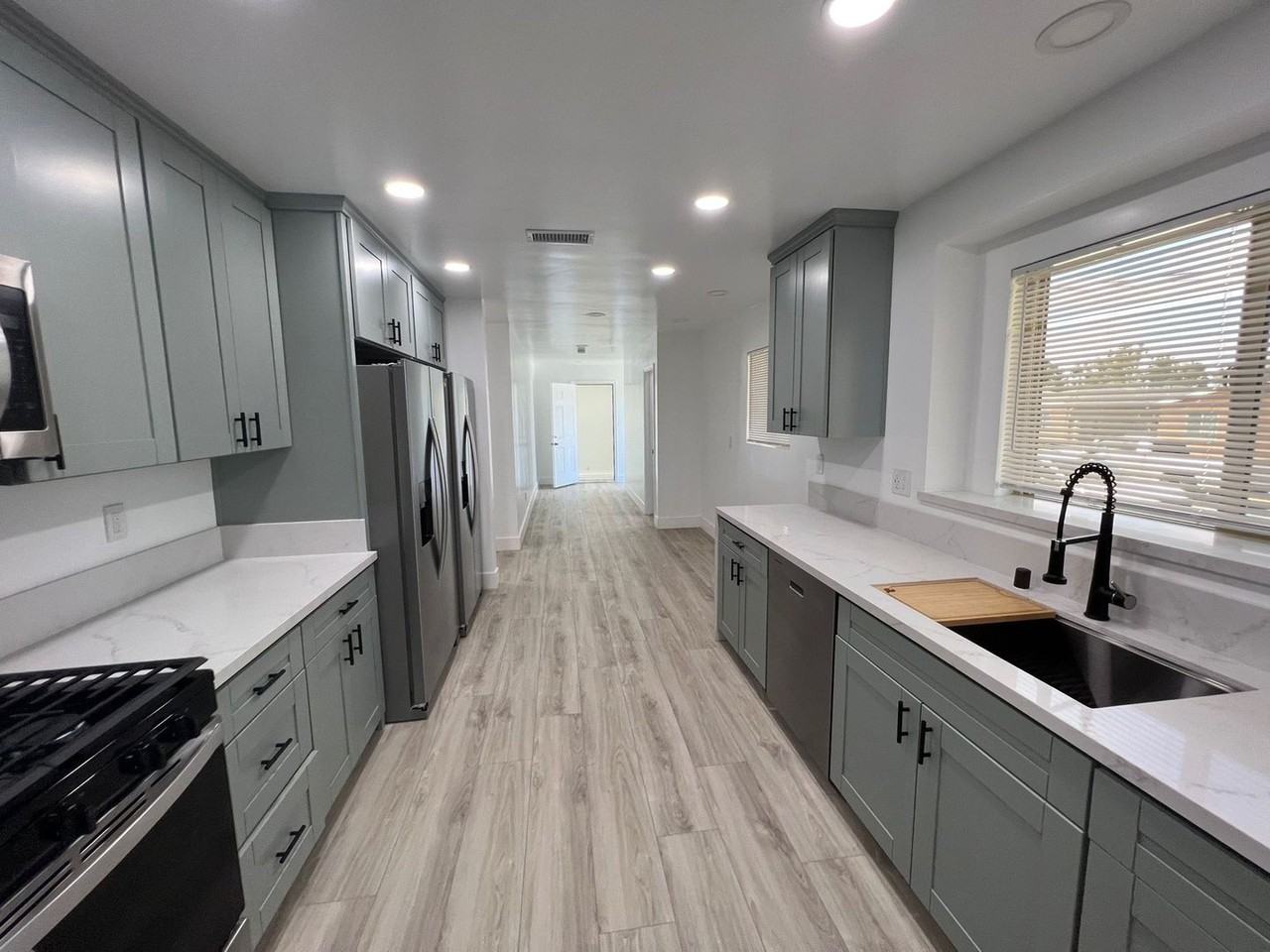 5136 East Falls View Drive - Photo 4 of 19