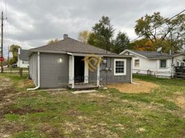 featured image of 3255 S Lockburn St