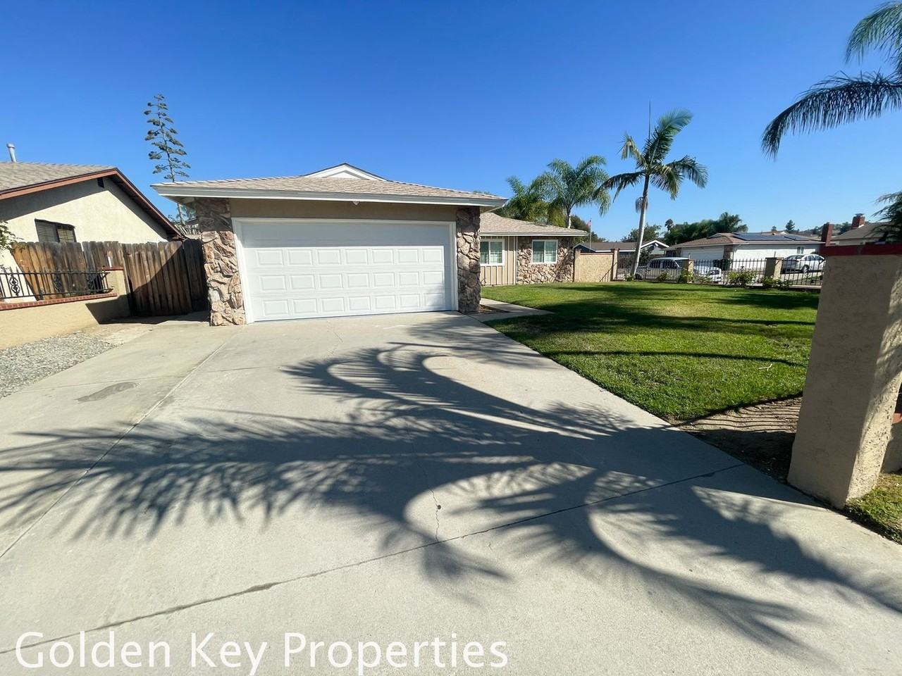 1560 Indian Summer Rd - Photo 5 of 24