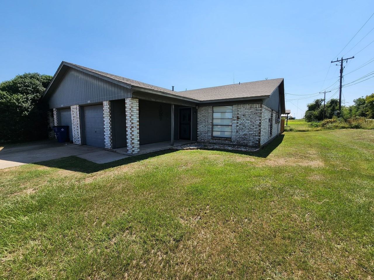 500 Concord Dr - Photo 2 of 19