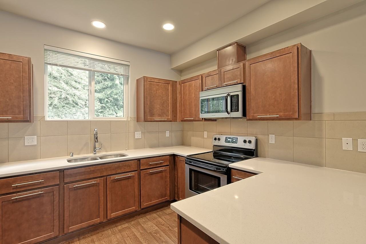 1413 105th Place Southeast - Photo 2 of 16