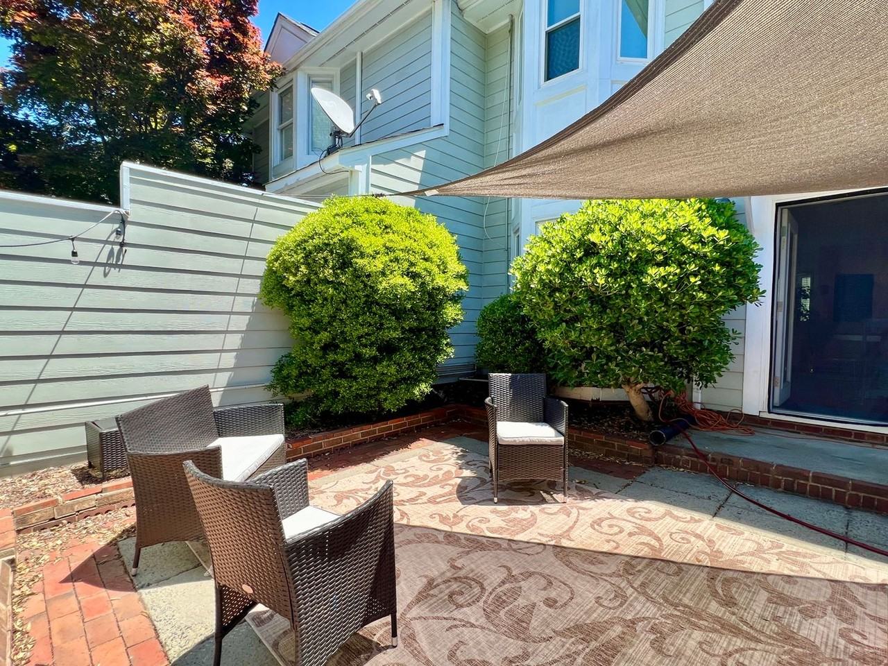 414 Clarkson Green St - Photo 3 of 37