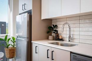 1910 Nw Pettygrove St - Photo 1 of 1