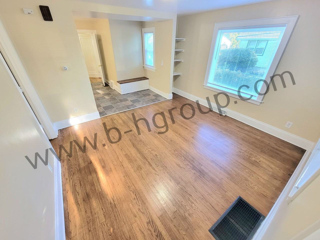 4609 29th Ave - Photo 2 of 26