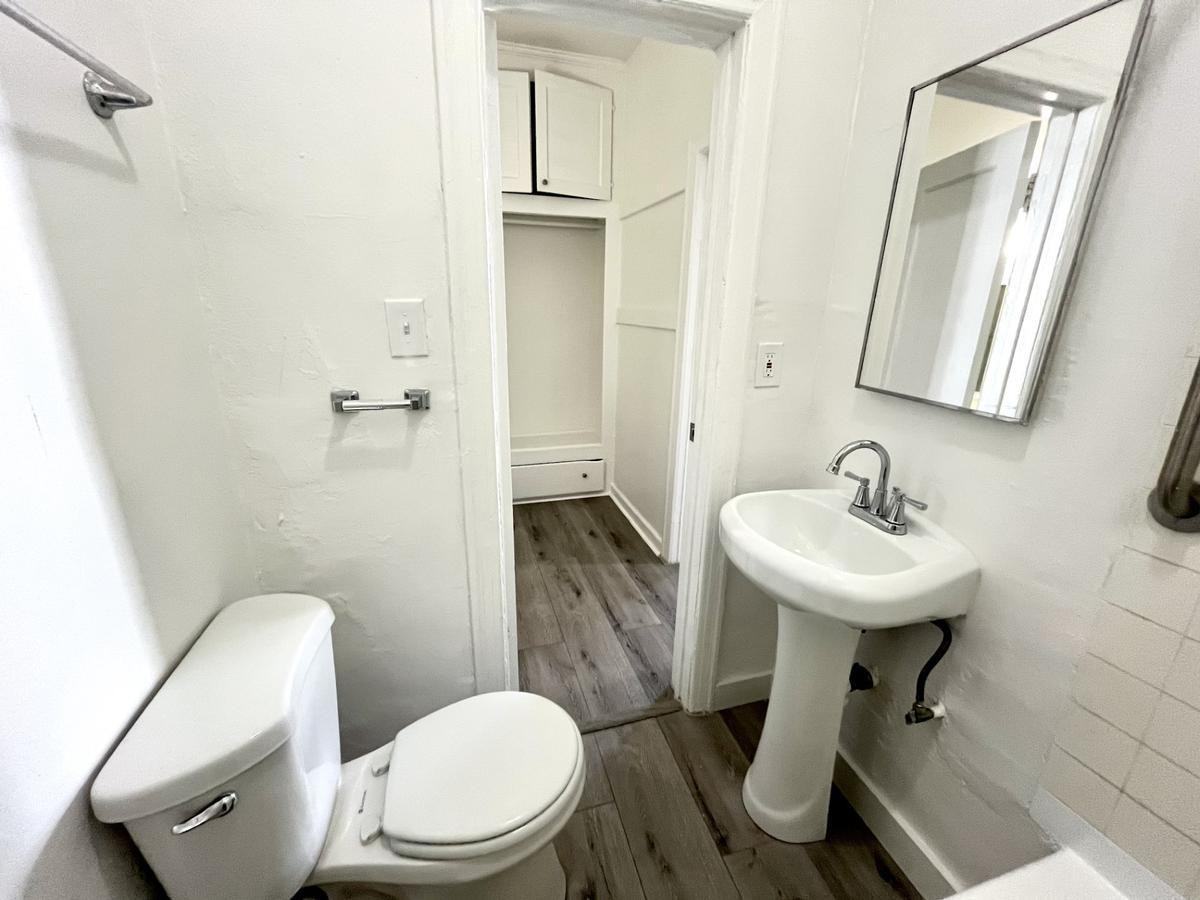 357 S Alvarado St - Photo 4 of 37