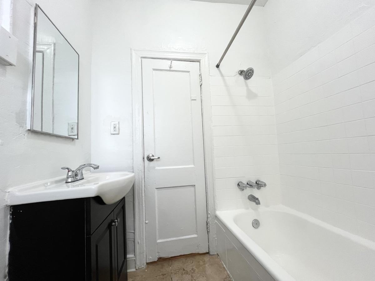 357 S Alvarado St - Photo 4 of 37