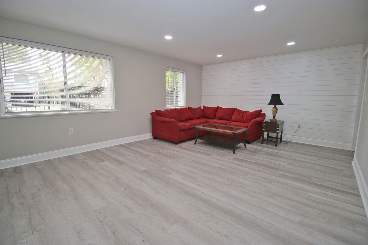 1205 Butler St - Photo 5 of 25