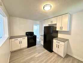 1721 S Canal St - Photo 1 of 1