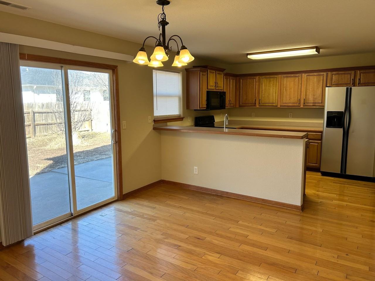 1744 Sutter Woods Rd - Photo 5 of 22