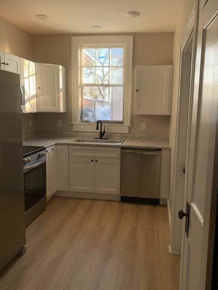 416 N Harold St - Photo 5 of 32