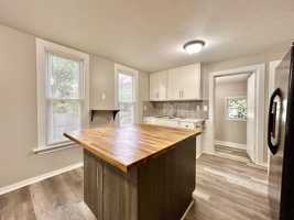 featured image of 1011&1013 NW Quarry Ave