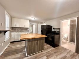 featured image of 1011&1013 NW Quarry Ave