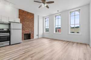 featured image of 2304 1/2 E Carson St