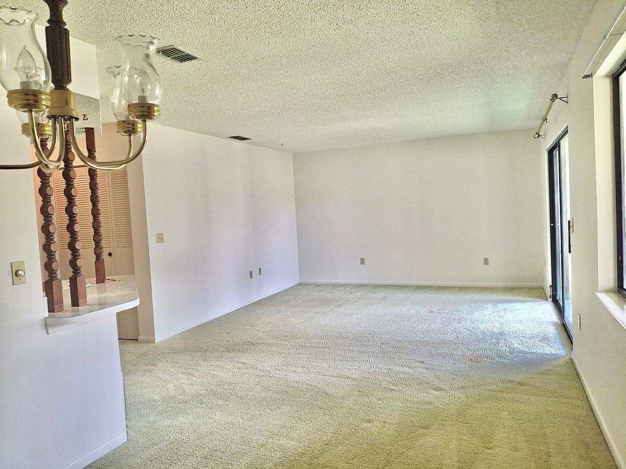 513 Fairways Cir - Photo 2 of 17