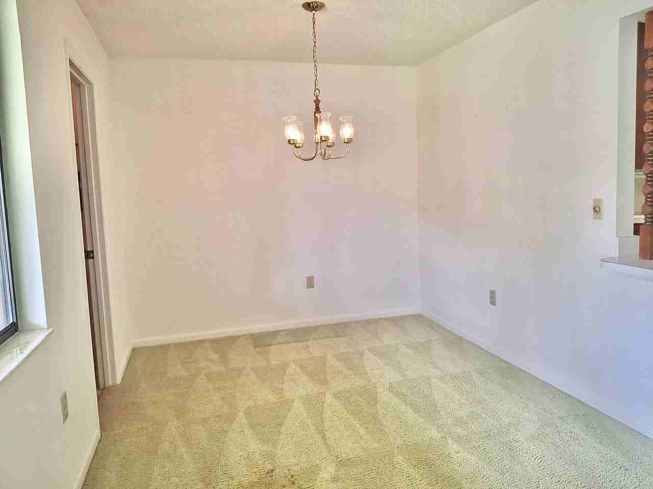 513 Fairways Cir - Photo 3 of 17