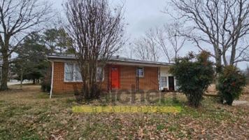 featured image of 100 S 6th St