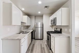 1131 E Lee St - Photo 1 of 1