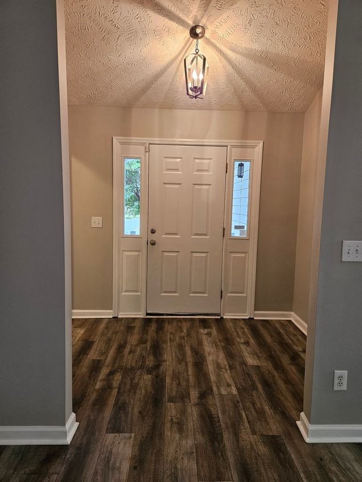 3729 Harrisburg Dr - Photo 2 of 19