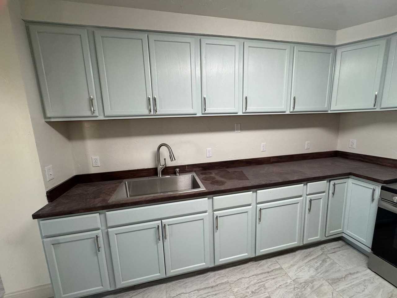 2607 Davis St - Photo 7 of 24