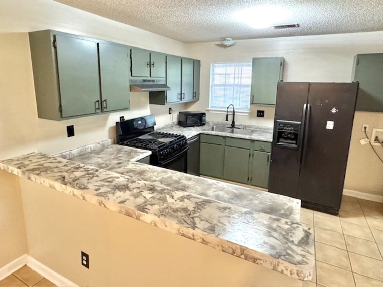 1771 Vaught Circle - Photo 3 of 10