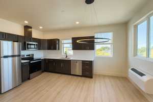 featured image of 470 Nw Fir Ave