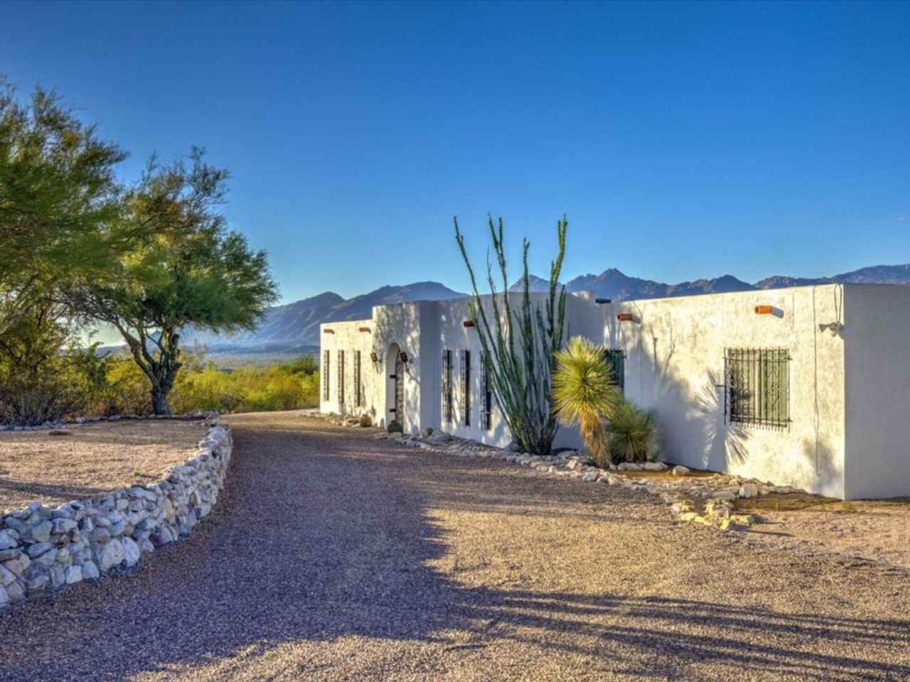 11307 E Broadway Blvd - Photo 2 of 50