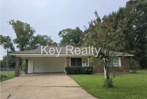 featured image of 2412 Greenway Drive