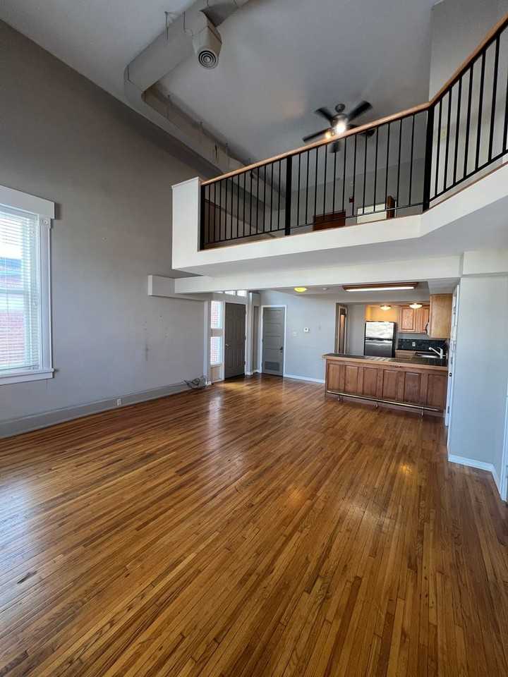 313 Park Central E #303 - Photo 3 of 39