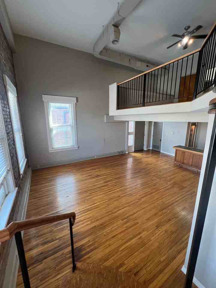 313 Park Central E #303 - Photo 7 of 39