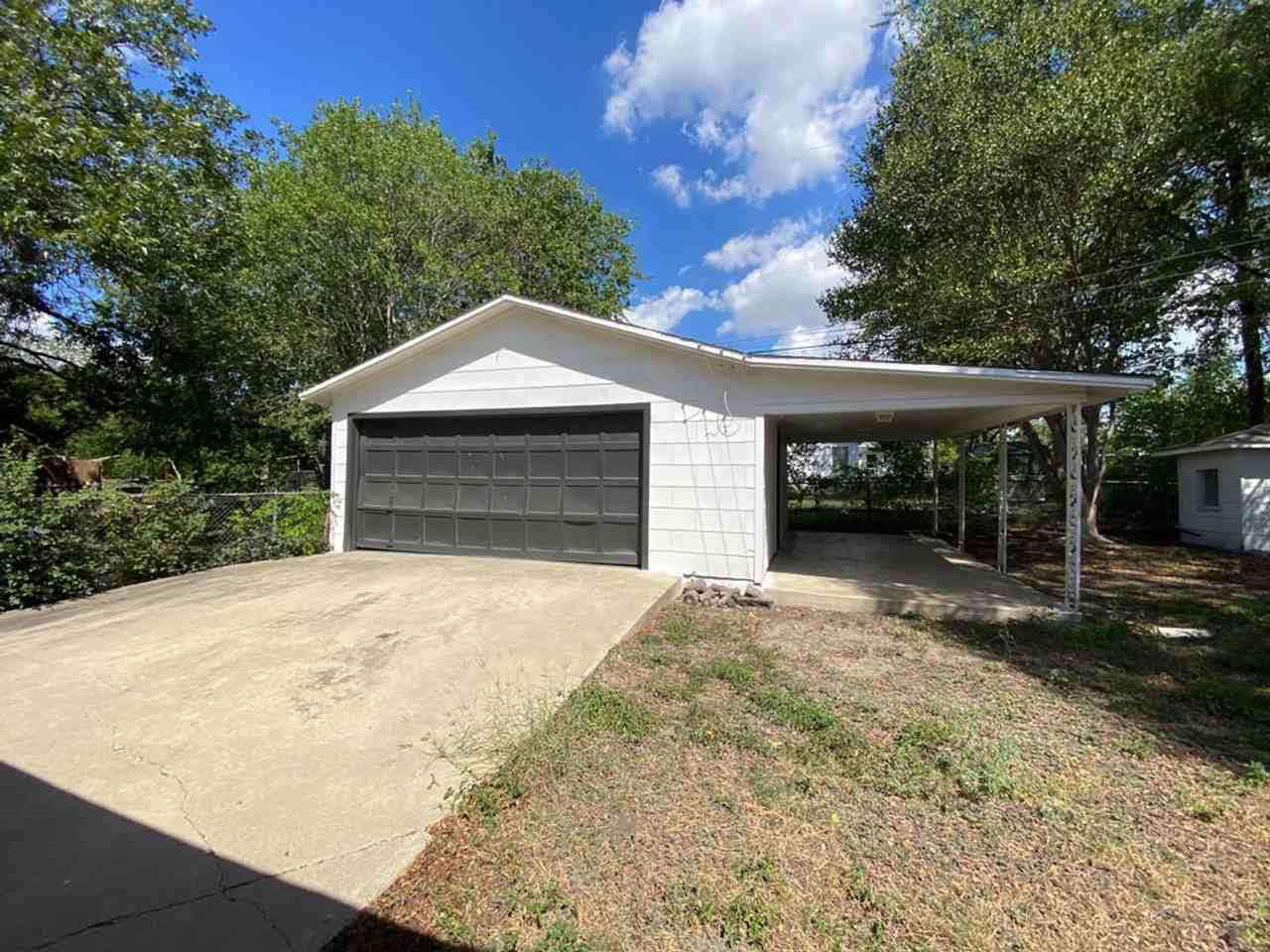 163 Heather Ave - Photo 3 of 23