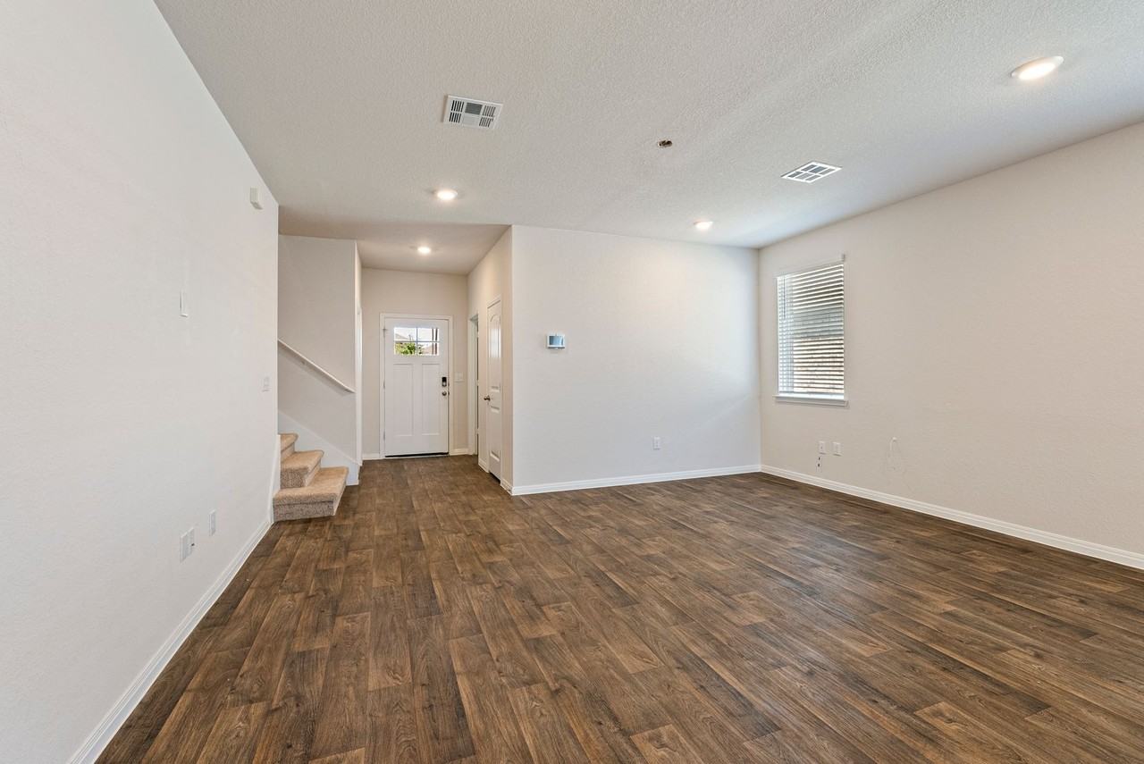 509 Mais Dr - Photo 3 of 23