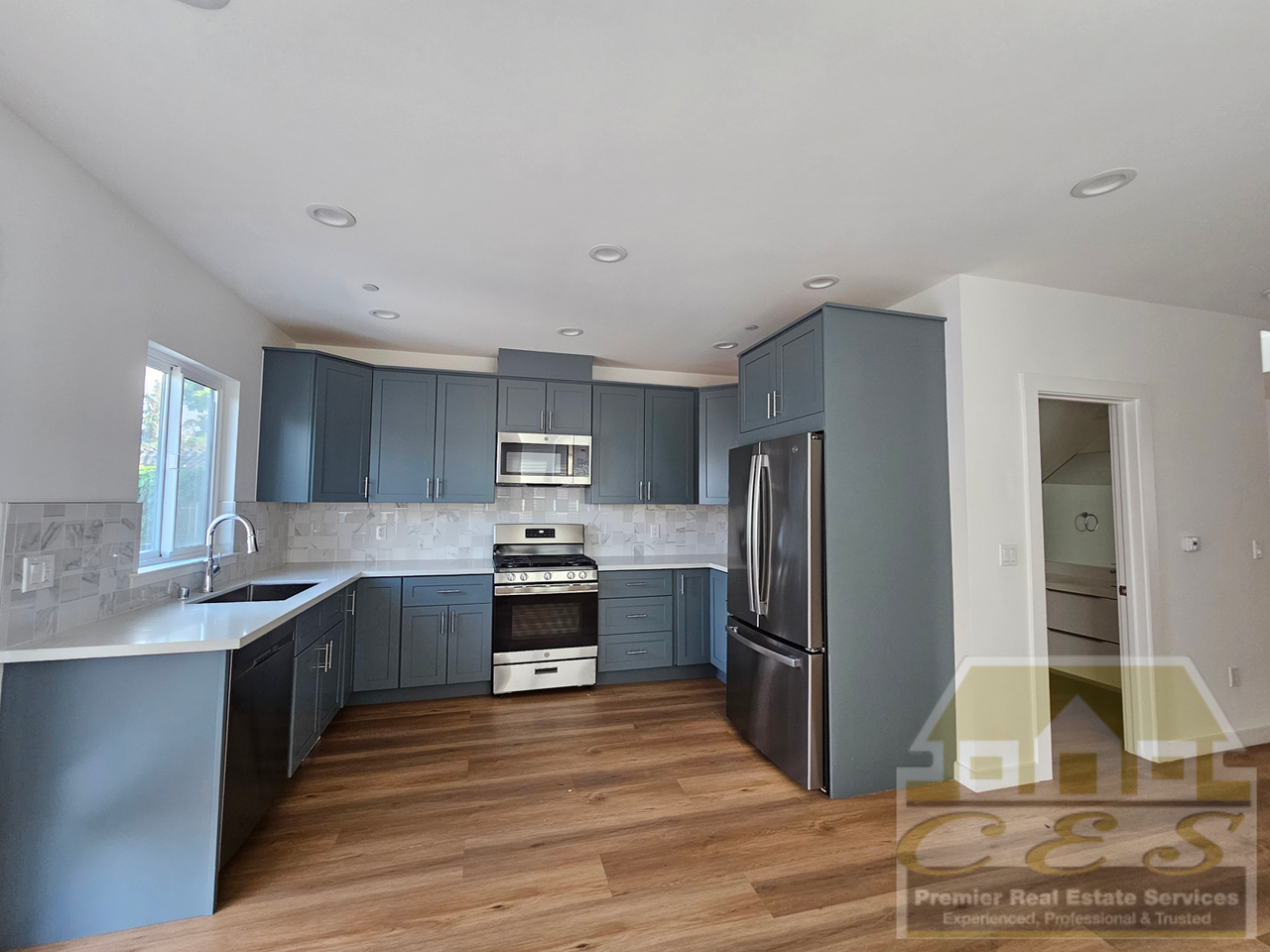 5600 5600 Genoa Street  - 5600 Genoa Street - Photo 6 of 18