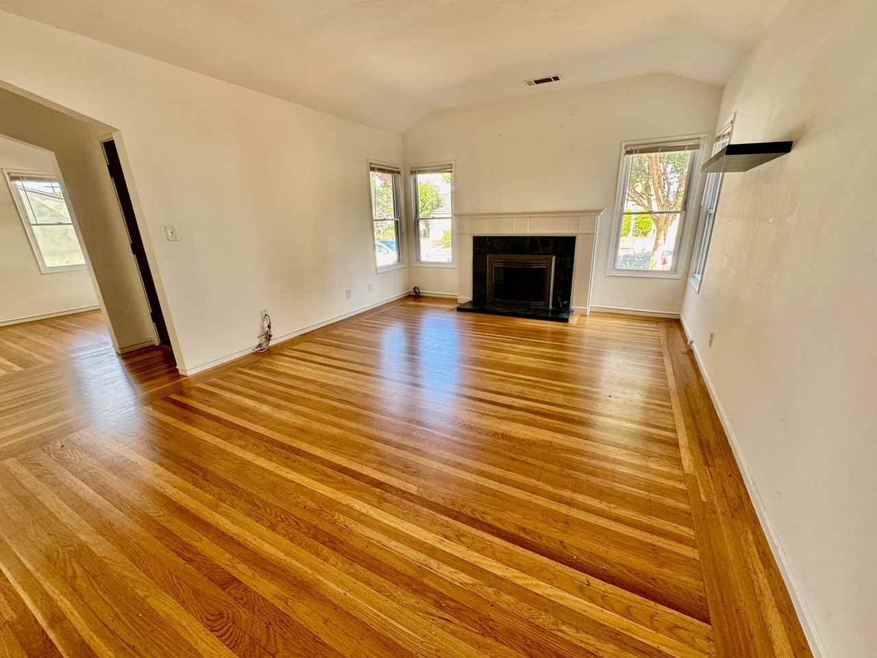 267 Bowling Green St - Photo 2 of 31