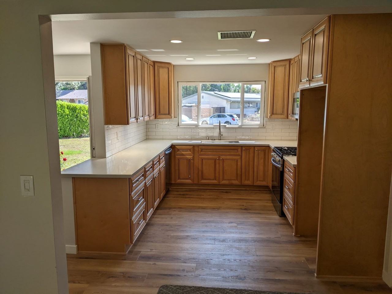 18677 Horace St - Photo 3 of 14