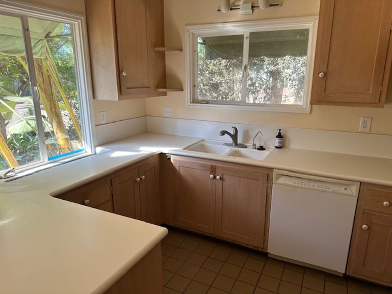 3852 Pueblo Ave - Photo 2 of 10
