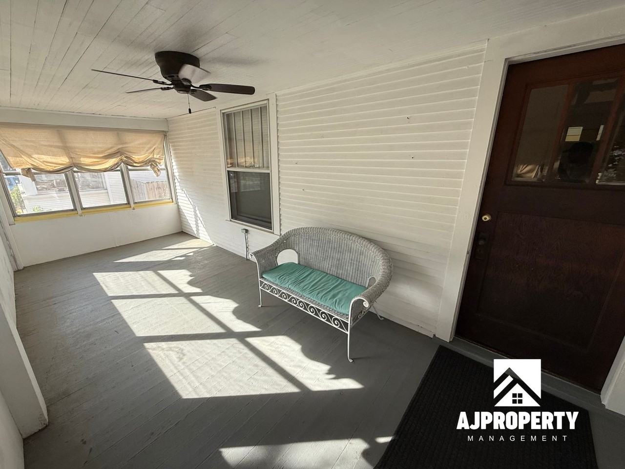 821 N Prairie Ave - Photo 2 of 19