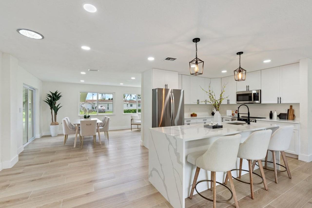 930 Rutherford Ln - Photo 2 of 24