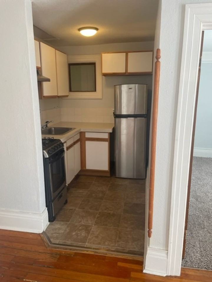 1324 N Nevada Ave #6 - Photo 2 of 7