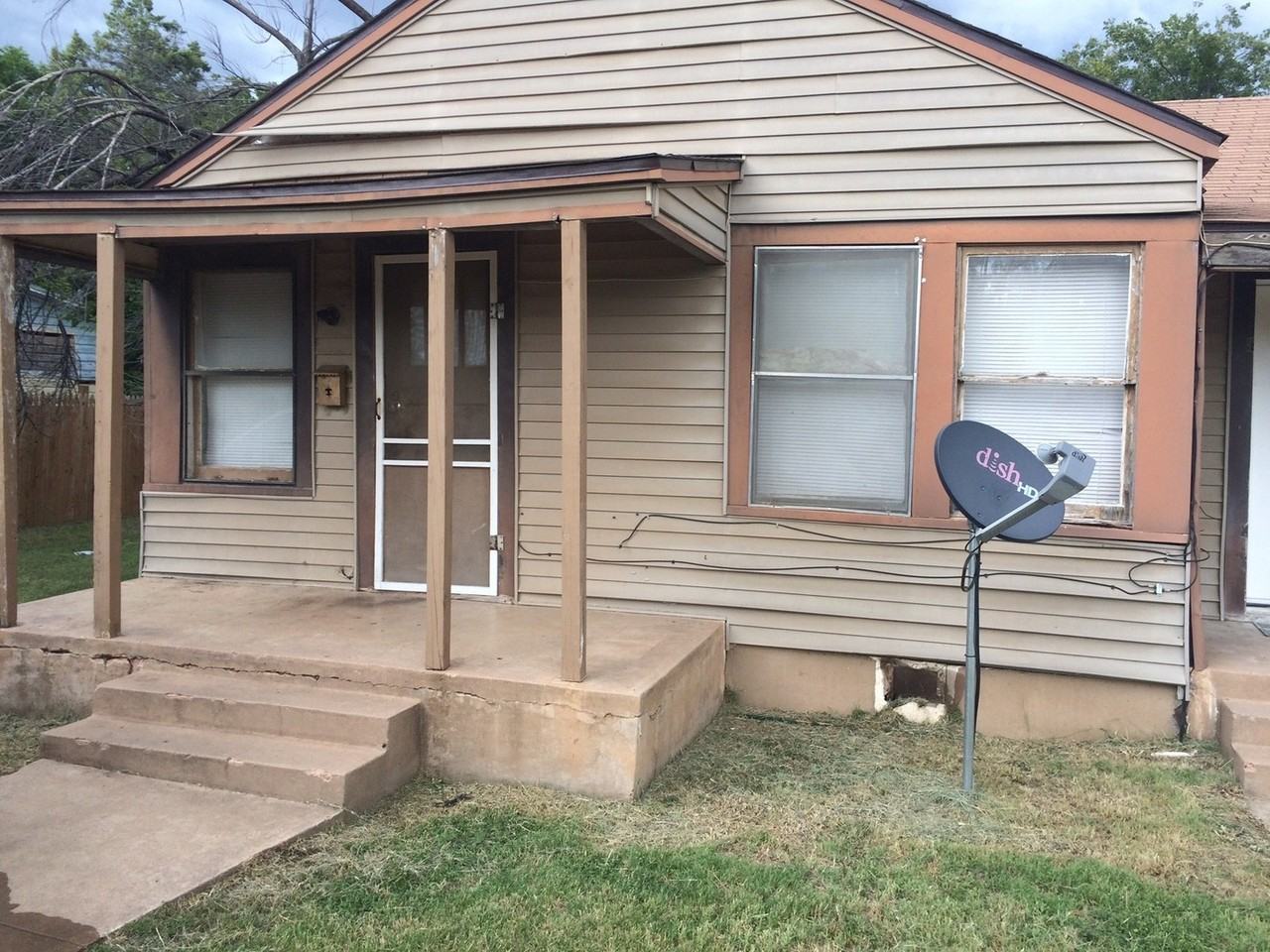 1332 S 9th St - Photo 3 of 6