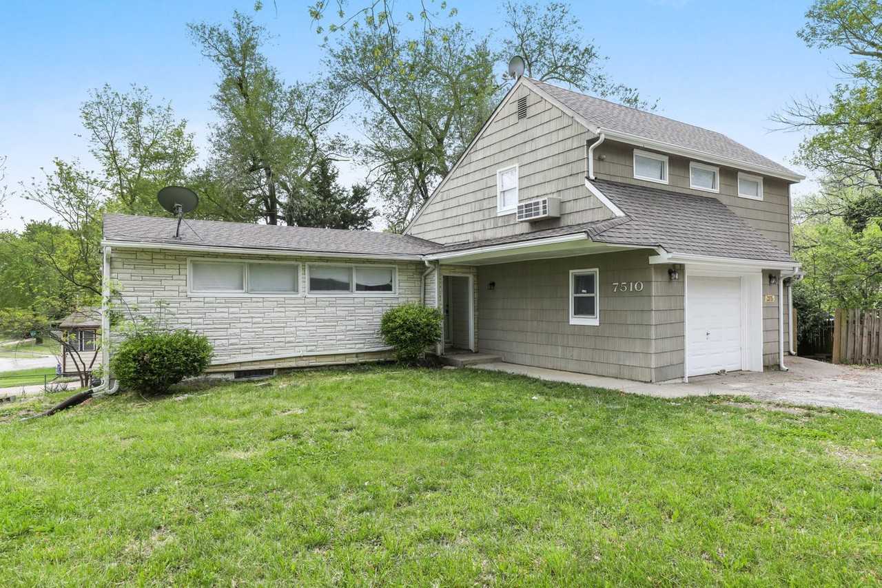 7510 Manchester Ave - Photo 2 of 13