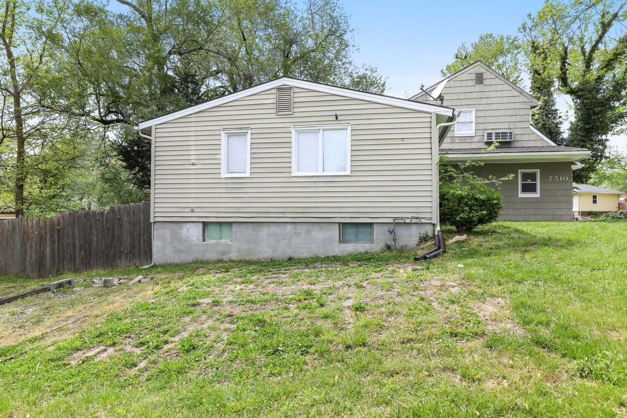 7510 Manchester Ave - Photo 3 of 13