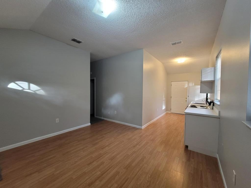 238 N Lemon Ave - Photo 5 of 12