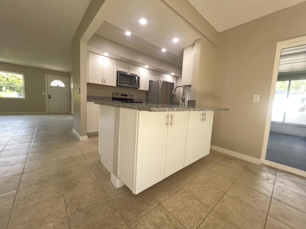 6143 Alderwood St - Photo 5 of 19