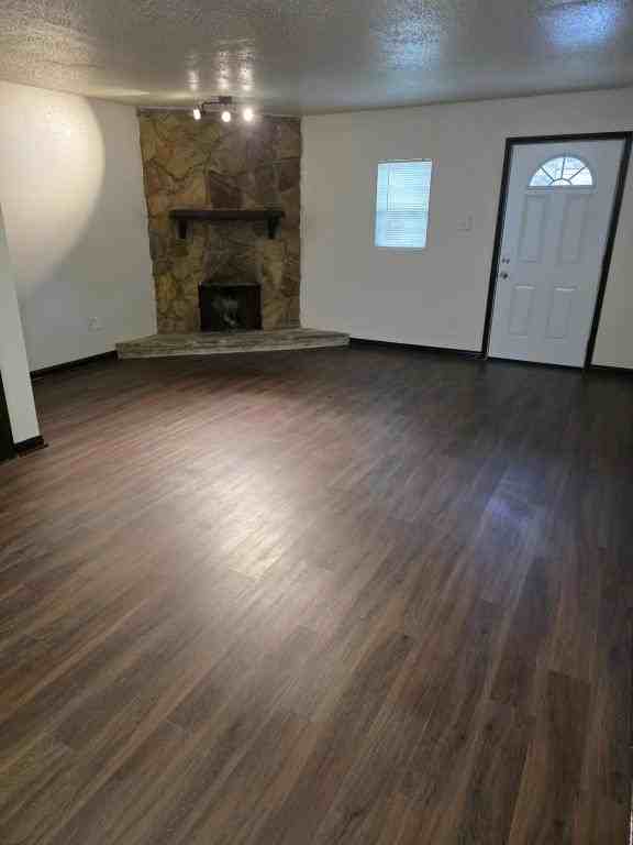 3320 Seine St - Photo 2 of 8