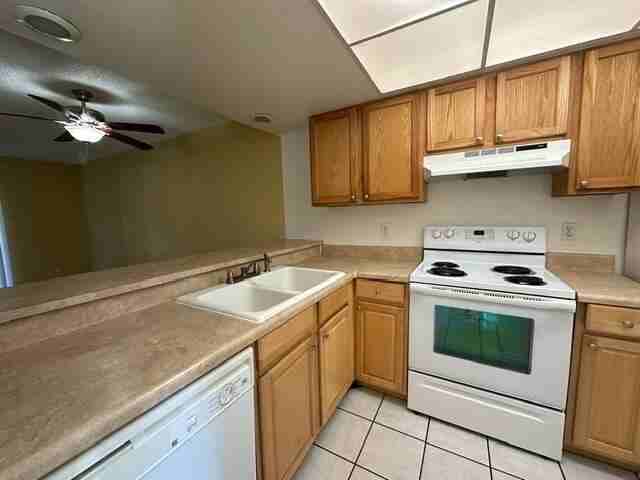 3061 Sir Hamilton Cir - Photo 3 of 10