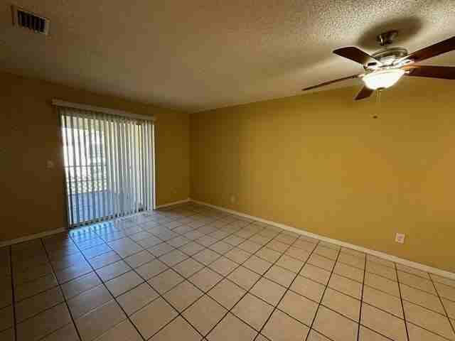 3061 Sir Hamilton Cir - Photo 5 of 10