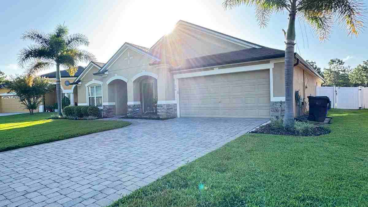 676 Seneca Trl - Photo 4 of 35